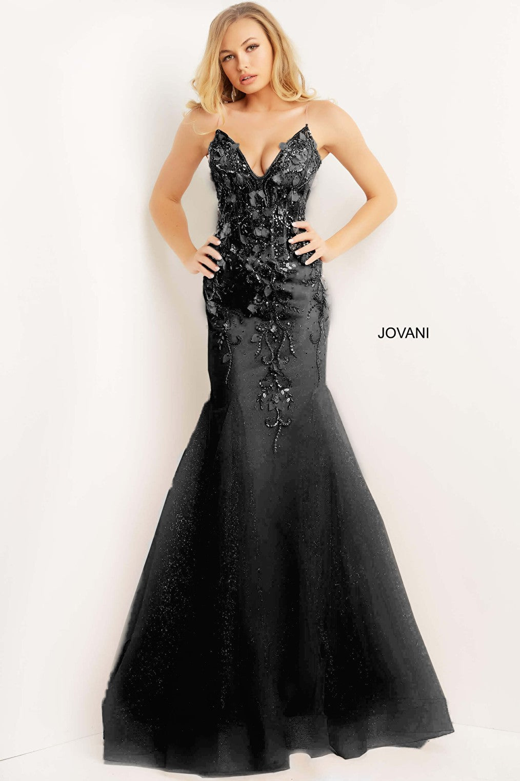 black v neckline dress 05839