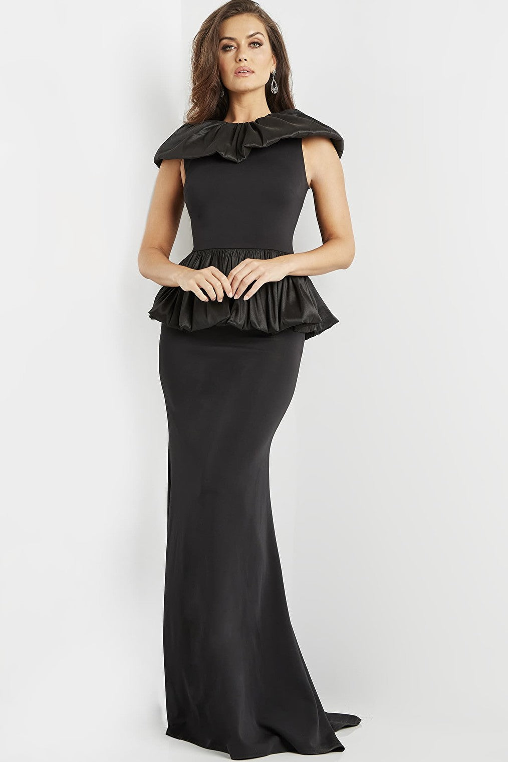 Black fitted evening gown 09997