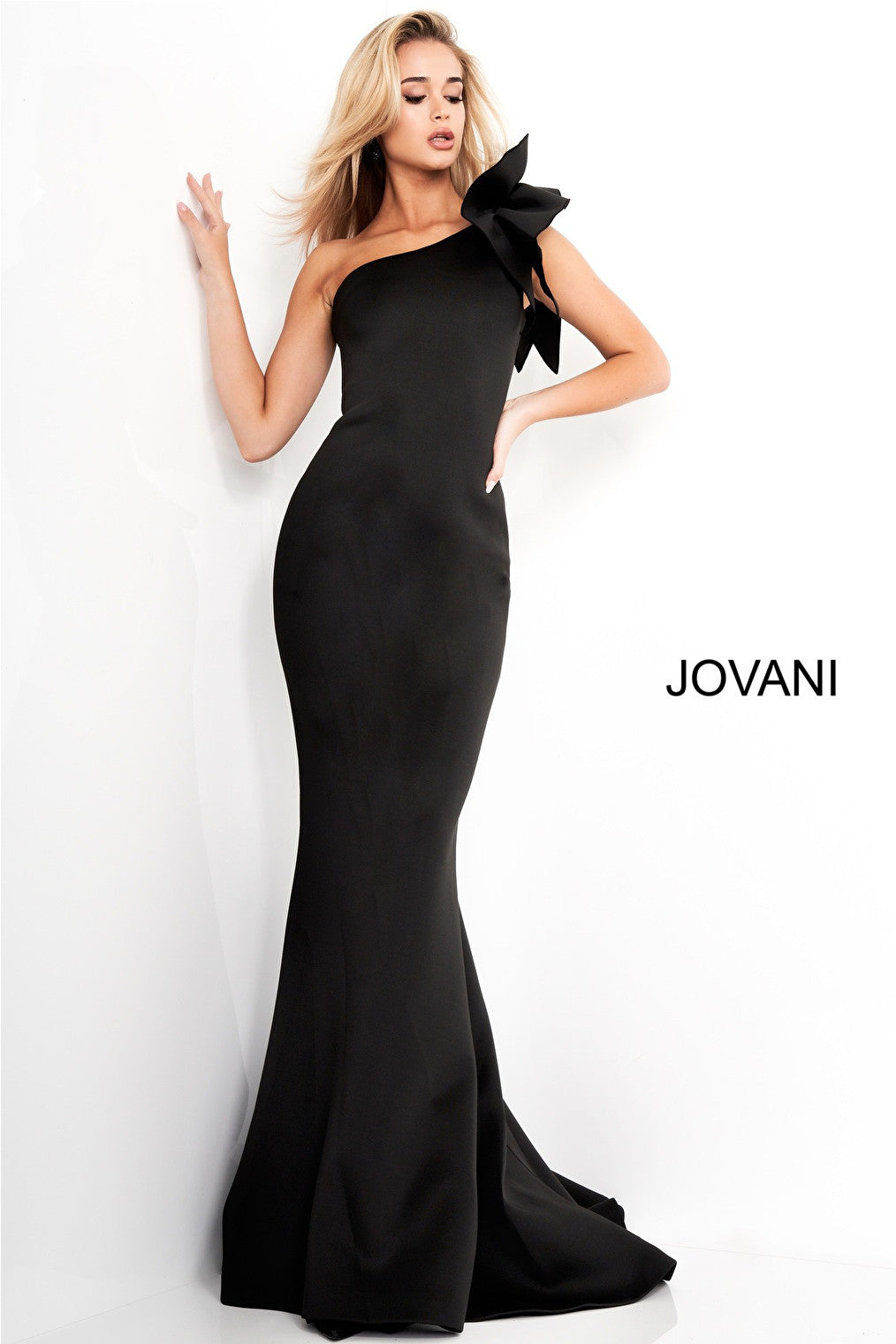 black fitted dress 32602
